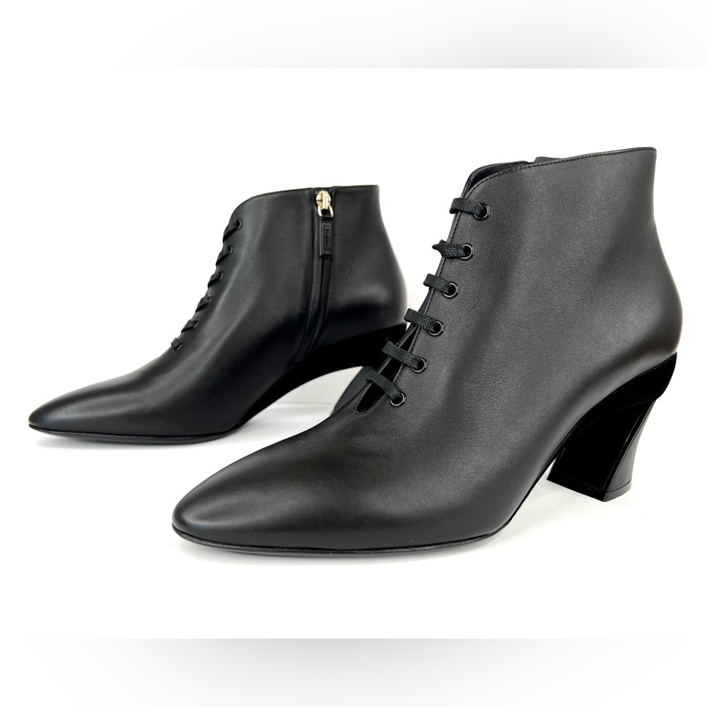 SALVATORE FERRAGAMO Antila Lace Up Black Leather Side Zip Ankle Boots Size 9.5